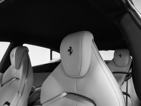 Certified 2025 Ferrari Purosangue AWD/4WD image 83