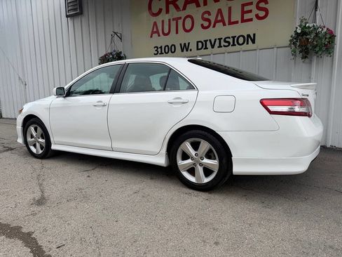 Used 2010 Toyota Camry SE FWD image 9