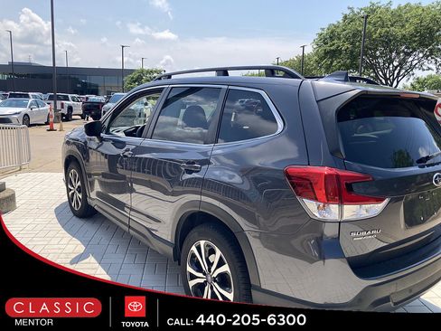 Used 2022 Subaru Forester Limited AWD/4WD image 2