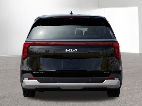 New 2026 Kia Carnival LXS FWD image 16