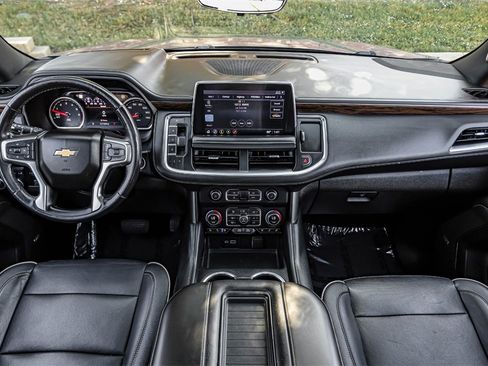 Used 2021 Chevrolet Suburban Premier w/ Premium Package image 13