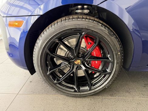 New 2026 Porsche Macan GTS image 10