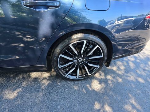Used 2025 Honda Accord Touring image 4