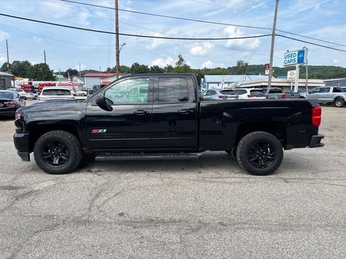Used 2017 Chevrolet Silverado 1500 LT w/ Midnight Edition AWD/4WD image 10
