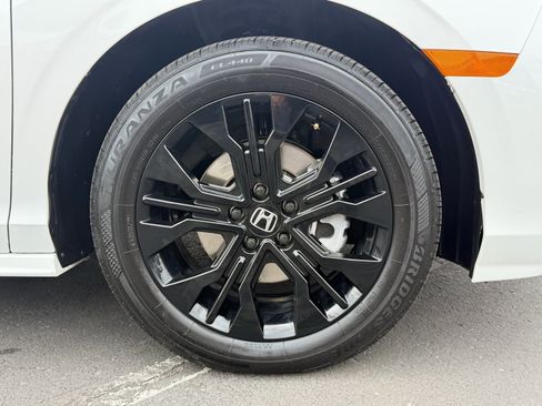 Used 2025 Honda Odyssey Sport-L image 11