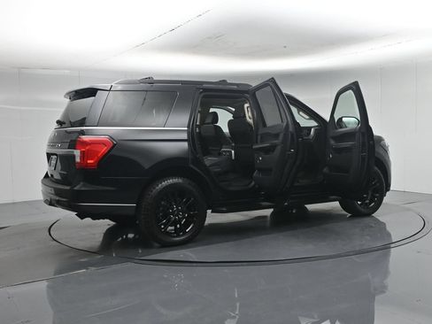 Certified 2024 Ford Expedition XLT AWD/4WD image 5