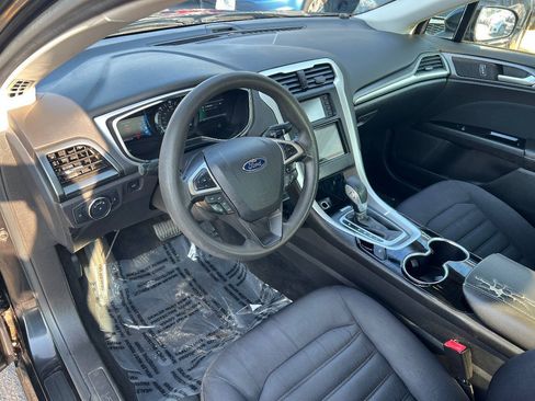 Used 2014 Ford Fusion SE FWD image 17