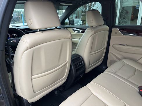 Used 2019 Cadillac XT5 Luxury image 18