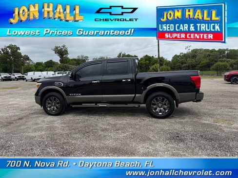 Used 2017 Nissan Titan Platinum Reserve image 5