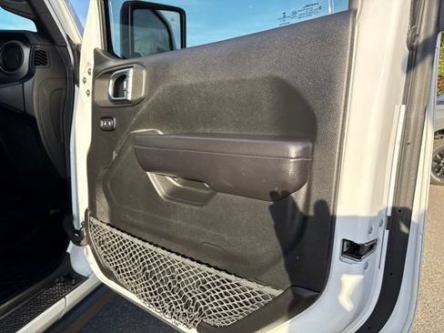 Used 2018 Jeep Wrangler Unlimited Sport S AWD/4WD image 11