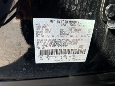 Used 2026 Ford Explorer Active AWD/4WD image 29