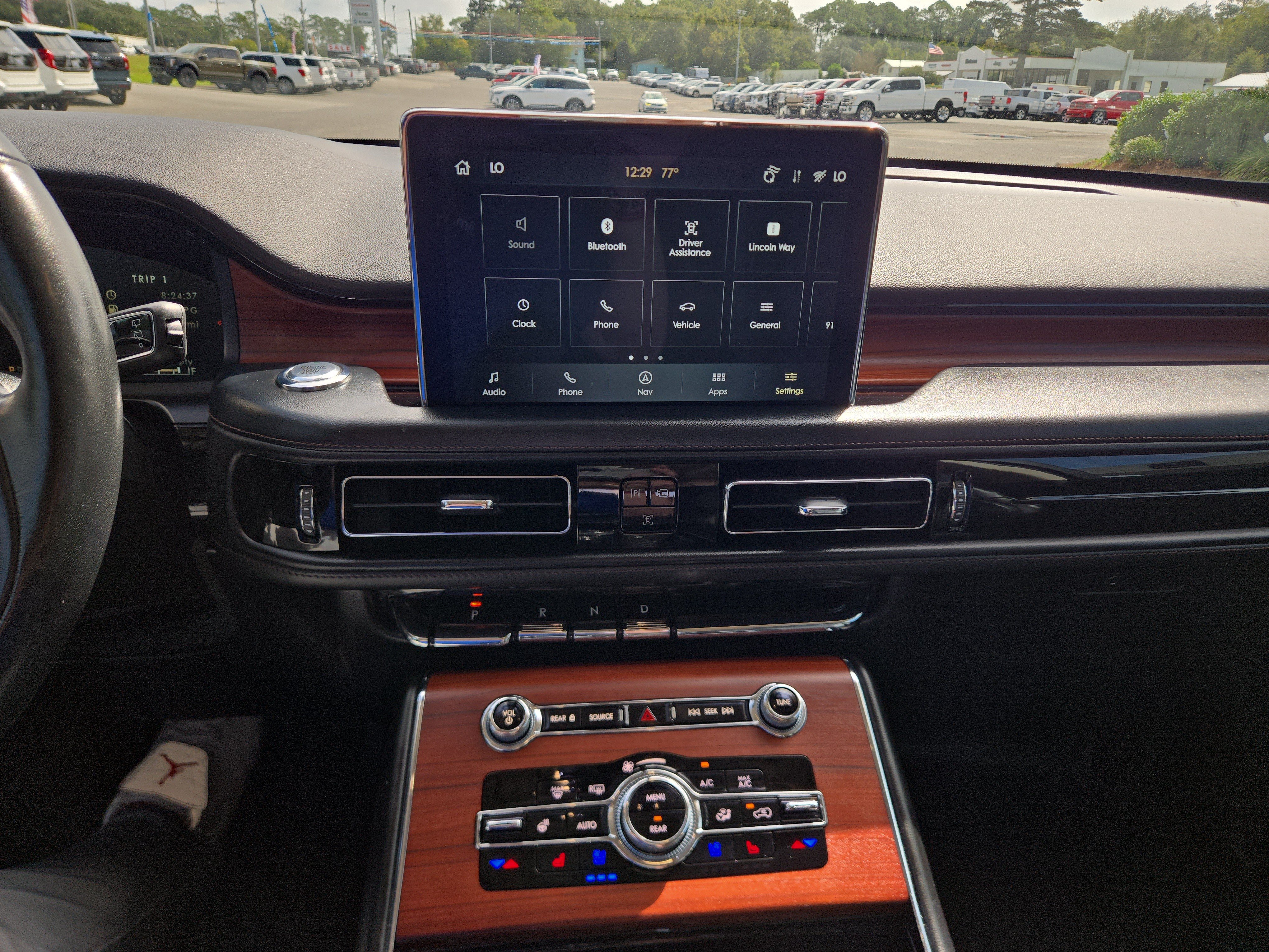 Used 2022 Lincoln Aviator Reserve w/ Equipment Group 201A RWD image 14