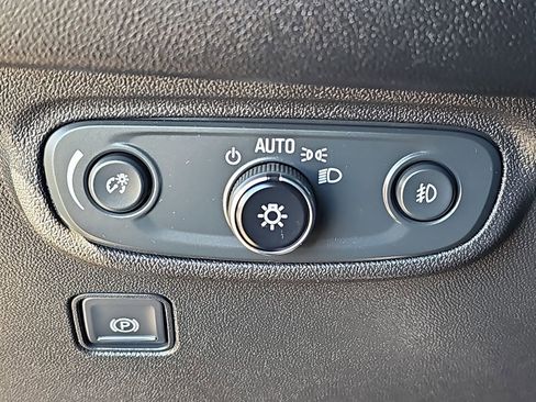 Used 2022 GMC Terrain SLT image 26