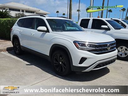 Used 2022 Volkswagen Atlas SE w/ Panoramic Sunroof Package