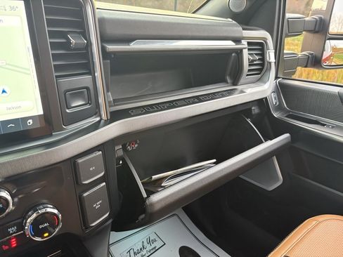 Used 2024 Ford F350 Platinum image 47