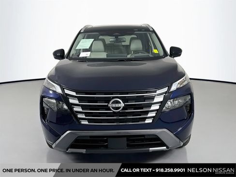 Certified 2025 Nissan Rogue SL w/ SL Premium Package AWD/4WD image 2