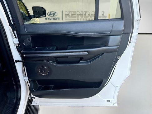 Used 2018 Ford Expedition Max XLT w/ Equipment Group 202A image 30
