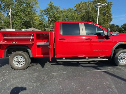 Certified 2024 GMC Sierra 2500 Pro w/ Convenience Package image 9