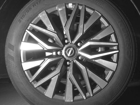 Used 2025 Nissan Altima 2.5 SV image 13