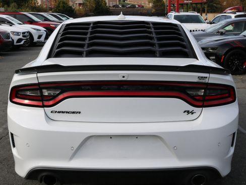 Used 2022 Dodge Charger R/T w/ Driver Convenience Group image 4