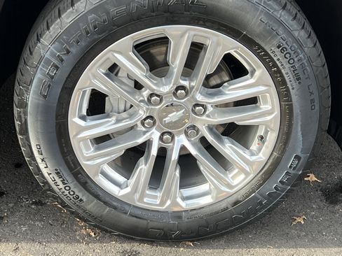 Used 2023 Chevrolet Tahoe LT w/ Luxury Package image 13