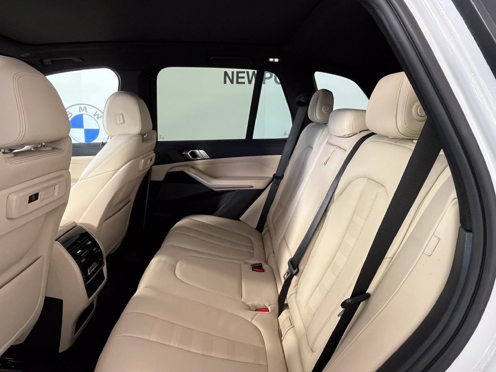 Used 2021 BMW X5 xDrive40i w/ Premium Package AWD/4WD image 4