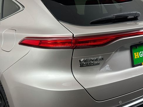 Used 2021 Toyota Venza XLE w/ Softex Package AWD/4WD image 36