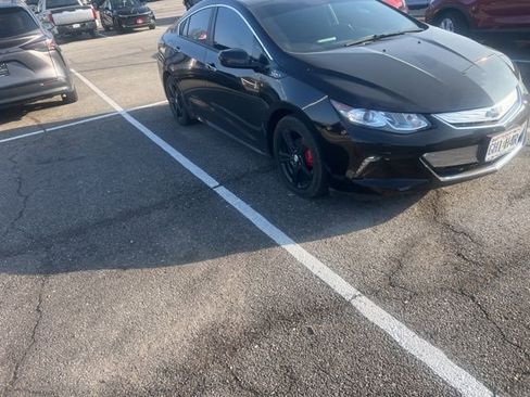 Used 2018 Chevrolet Volt LT image 4