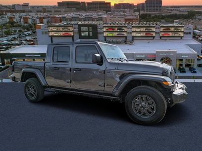 New 2025 Jeep Gladiator Sport
