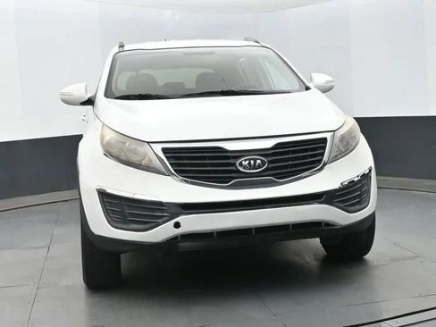 Used 2011 Kia Sportage LX w/ Convenience Pkg AWD/4WD image 3