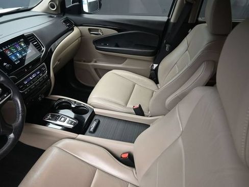 Certified 2022 Honda Pilot Touring image 16
