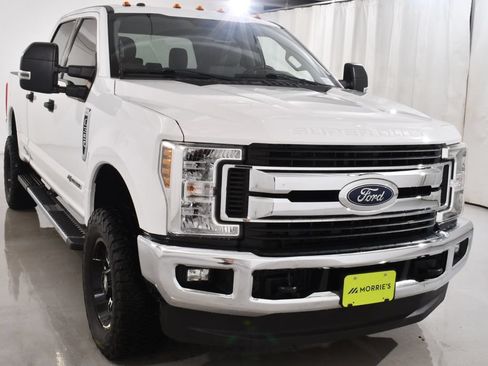 Used 2019 Ford F350 XLT w/ XLT Value Package AWD/4WD image 4