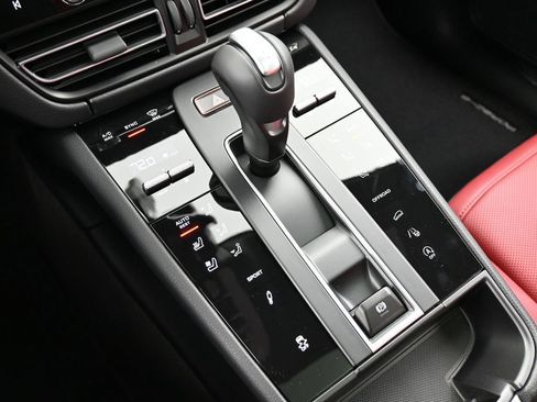 New 2026 Porsche Macan S AWD/4WD image 21
