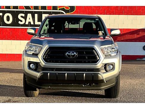 Used 2023 Toyota Tacoma SR5 w/ Technology Package image 3