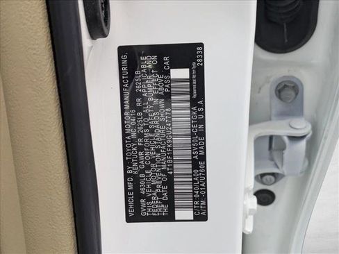 Used 2016 Toyota Camry XLE image 24