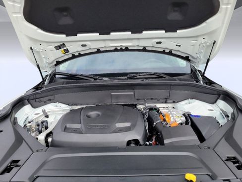 New 2024 Volvo XC90 T8 Plus w/ Protection Package Premier image 44