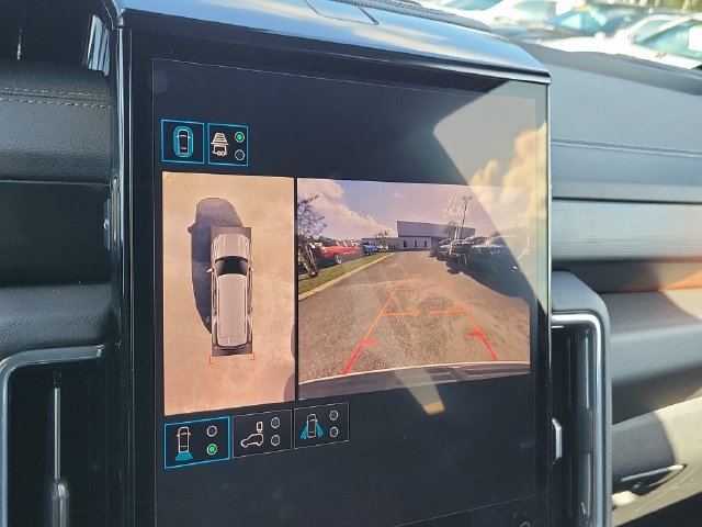Certified 2025 GMC Yukon Denali AWD/4WD image 37