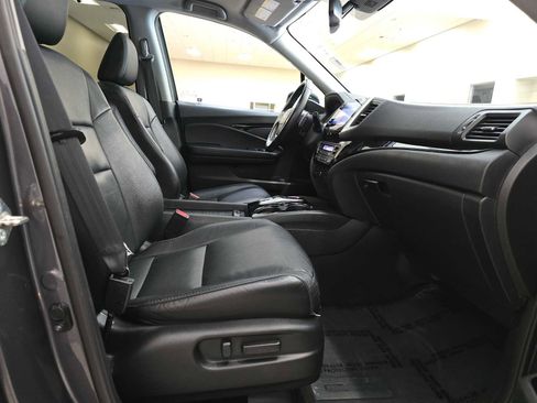 Used 2017 Honda Pilot Touring image 29