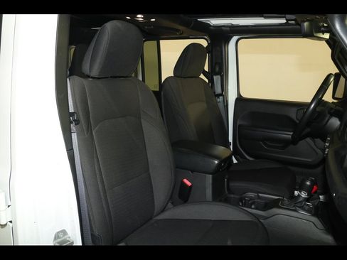 Used 2022 Jeep Wrangler Unlimited Sport w/ Sun And Sound Package AWD/4WD image 28