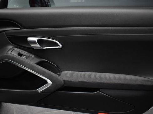 Used 2017 Porsche 911 Carrera GTS image 22