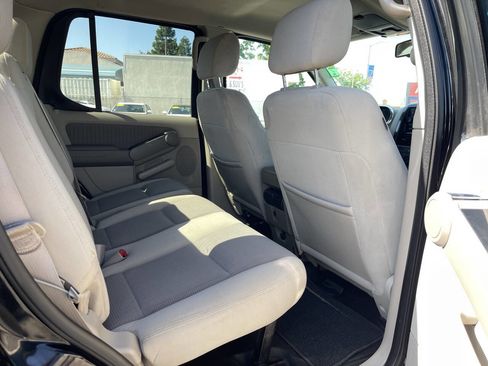 Used 2007 Ford Explorer Sport Trac XLT image 12