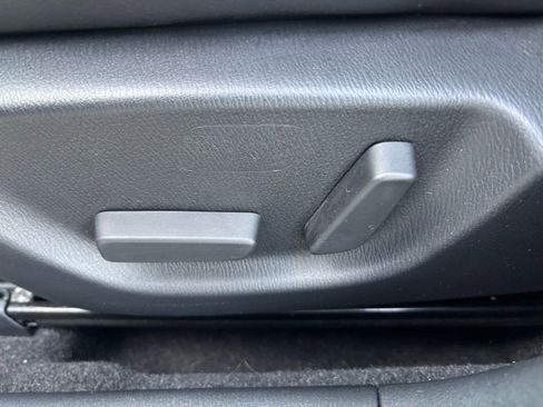 Used 2018 MAZDA MAZDA3 Touring image 15