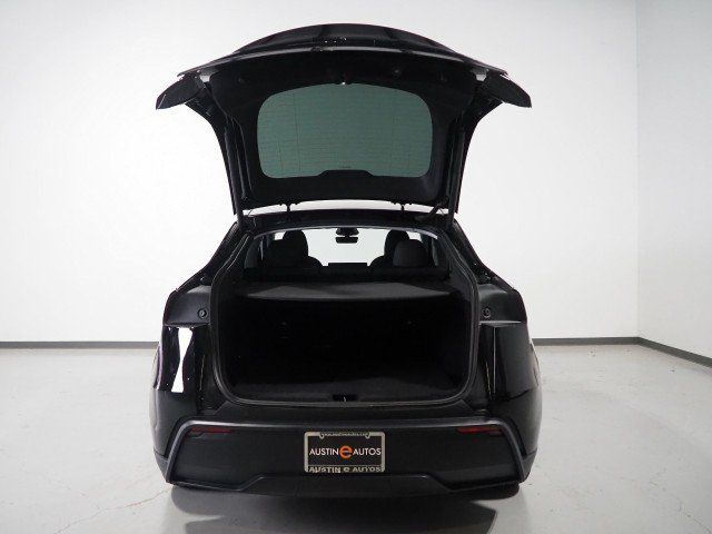 Used 2026 Tesla Model Y Long Range RWD image 47