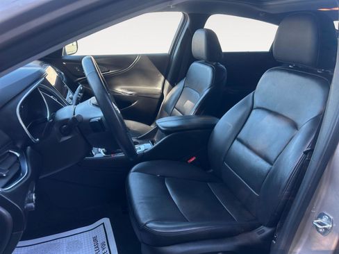Used 2023 Chevrolet Malibu LT FWD image 9