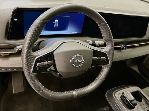 Used 2024 Nissan Ariya AWD image 18