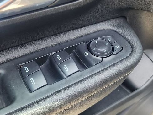 Used 2022 GMC Terrain SLE w/ LPO, Floor Liner Package FWD image 11
