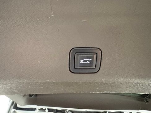 Used 2021 Chevrolet Tahoe Z71 w/ Rear Media and Nav Package AWD/4WD image 35