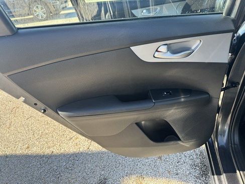 Used 2023 Kia Forte LXS image 23