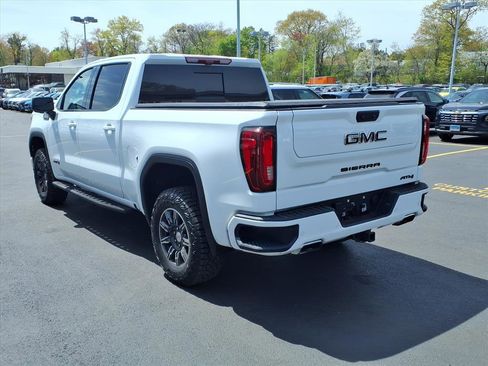 Used 2024 GMC Sierra 1500 AT4 w/ Technology Package AWD/4WD image 8