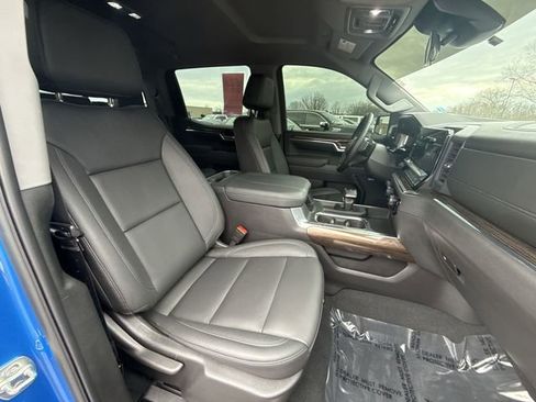 Used 2025 Chevrolet Silverado 1500 LT Trail Boss w/ Convenience Package II image 23